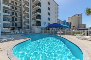 Pool - Preseason Special Y'all!!   Stay 5 nights or more and get 20% off!! (Gulf Shores)