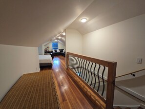 3 bedrooms, desk, free WiFi, bed sheets