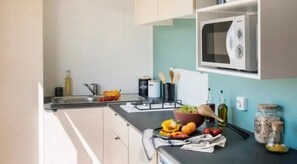 Fridge, microwave, stovetop
