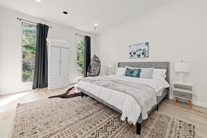 2 chambres, fer et planche à repasser, Wi-Fi, draps fournis