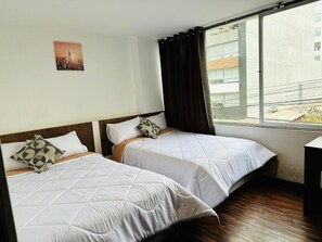 9 soverom, skrivebord, strykejern/-brett og wi-fi (inkludert)