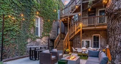 Wicker Park Entire House, Private Yard and Parking
