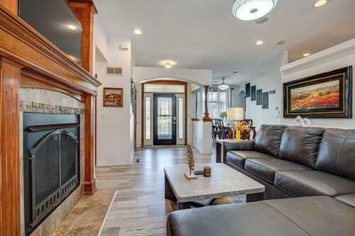 Junction City Home w/ Hot Tub - Near Milford Lake!
