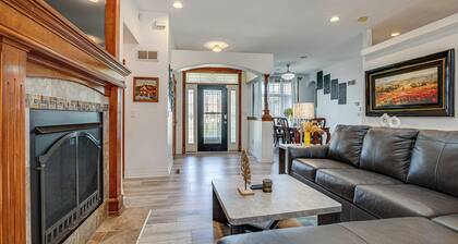 Junction City Home w/ Hot Tub - Near Milford Lake!