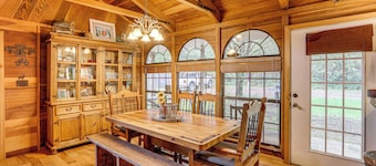 Tumbling Shoals Cabin < 1 Mi to Beaches & Boating!