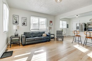 TV - Serene South Haven Retreat w/ Deck: 1 Mi to Dtwn! (South Haven)