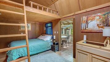 5 bedrooms, internet, bed sheets