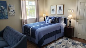 1 Schlafzimmer, Schreibtisch, Bügeleisen/Bügelbrett, Reisekinderbett