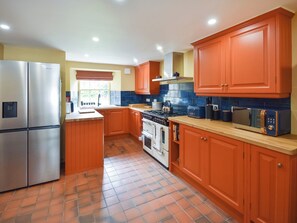 Cookware/dishes/utensils