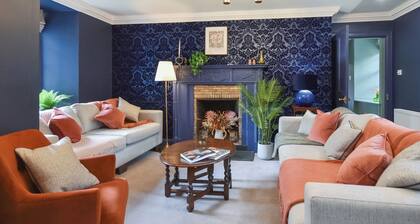 4 bedroom accommodation in Falkland