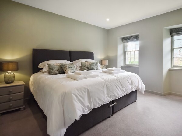 4 bedrooms, free WiFi, bed sheets