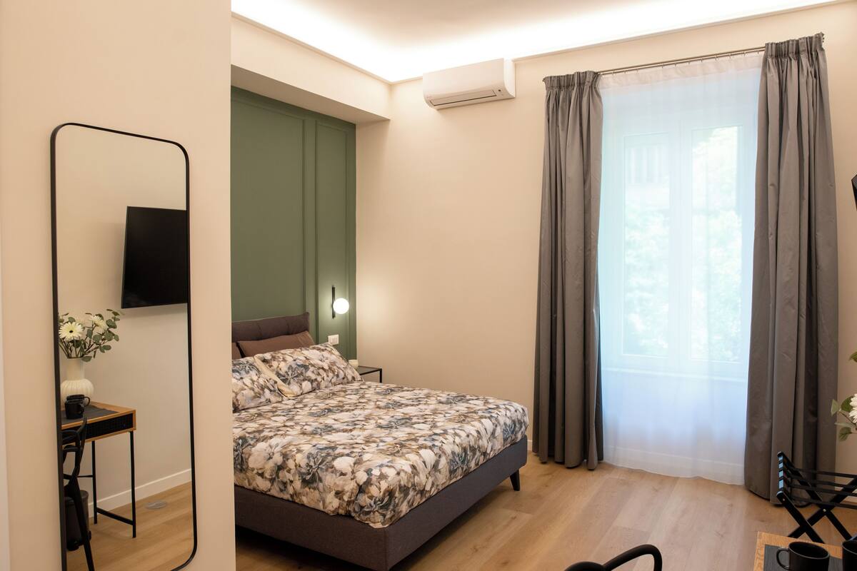 Deluxe driepersoonskamer | Lakens van Egyptisch katoen, luxe beddengoed, donzen dekbedden