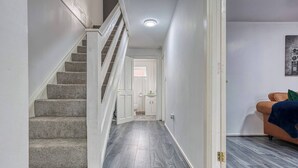 Unclassified image, 3 of 35, button - City Centre*20%discount*Long Stay*Contractors (Hockley)