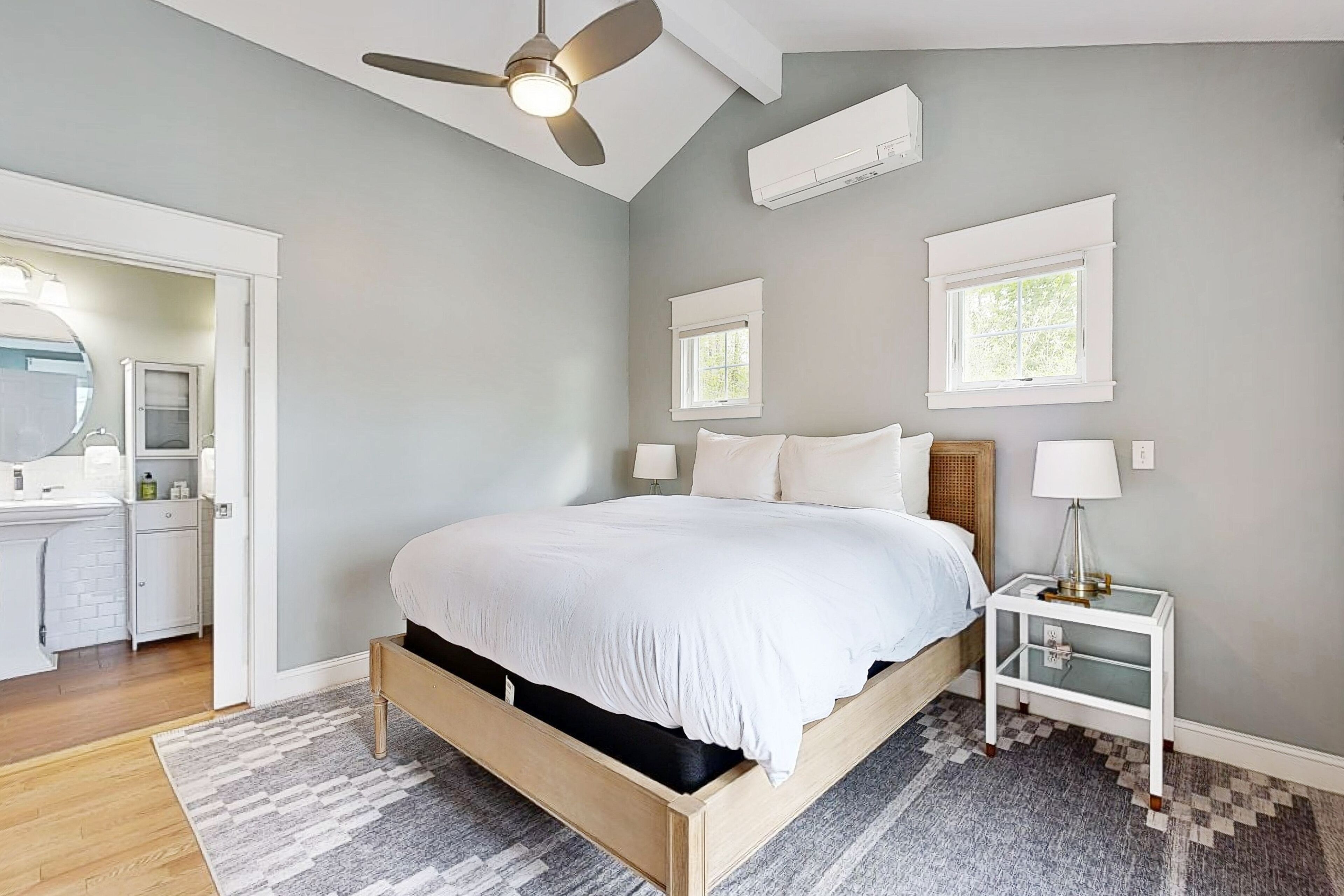 3 chambres, fer et planche à repasser, accès Internet, draps fournis