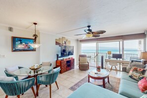 TV, offices, printers - Penthouse Condo with breathtaking views and conveniently located (Lahaina)