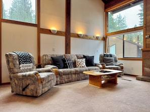 Smart-tv, pejs, stereoanlæg