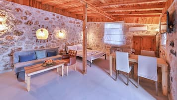 Comfort huis | Hypoallergeen beddengoed, individueel gedecoreerd, een bureau