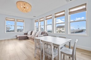 Interior - Mantoloking Bay Side Escape  (Mantoloking)