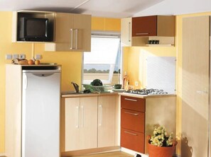 Fridge, microwave, stovetop