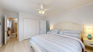 3 bedrooms, free WiFi, bed sheets - Ann's Sea Haven, 3 bedroom, 2 bathroom, newly remodeled oceanfront beach cottage in the Heart of Kure Beach (KURE BEACH)