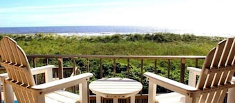 Cabana De Mar 128, a 2 bedroom Carolina Beach condo located on the premiere Carolina Beach Boardwalk.