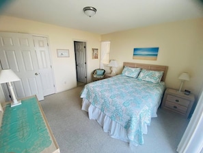 2 chambres, fer et planche à repasser, Wi-Fi gratuit, draps fournis
