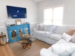 Smart TV, videojuegos, futbolito y tenis de mesa 