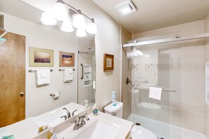 Hair dryer, towels
