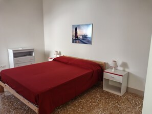 3 chambres, fer et planche Ă repasser, Wi-Fi gratuit, draps fournis