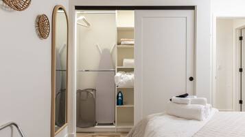 3 chambres, fer et planche Ă repasser, Wi-Fi gratuit, draps fournis