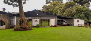 Exterior - Vimbainashe Villa (Mutare)