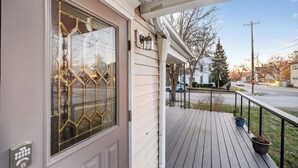 Unclassified image, 3 of 20, button - Cozy Studio Retreat one block from Downtown Noblesville. (Noblesville)