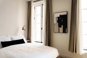 Schreibtisch, WLAN, Bettwäsche