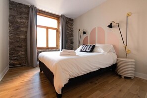 2 Schlafzimmer, Schreibtisch, Bügeleisen/Bügelbrett, WLAN