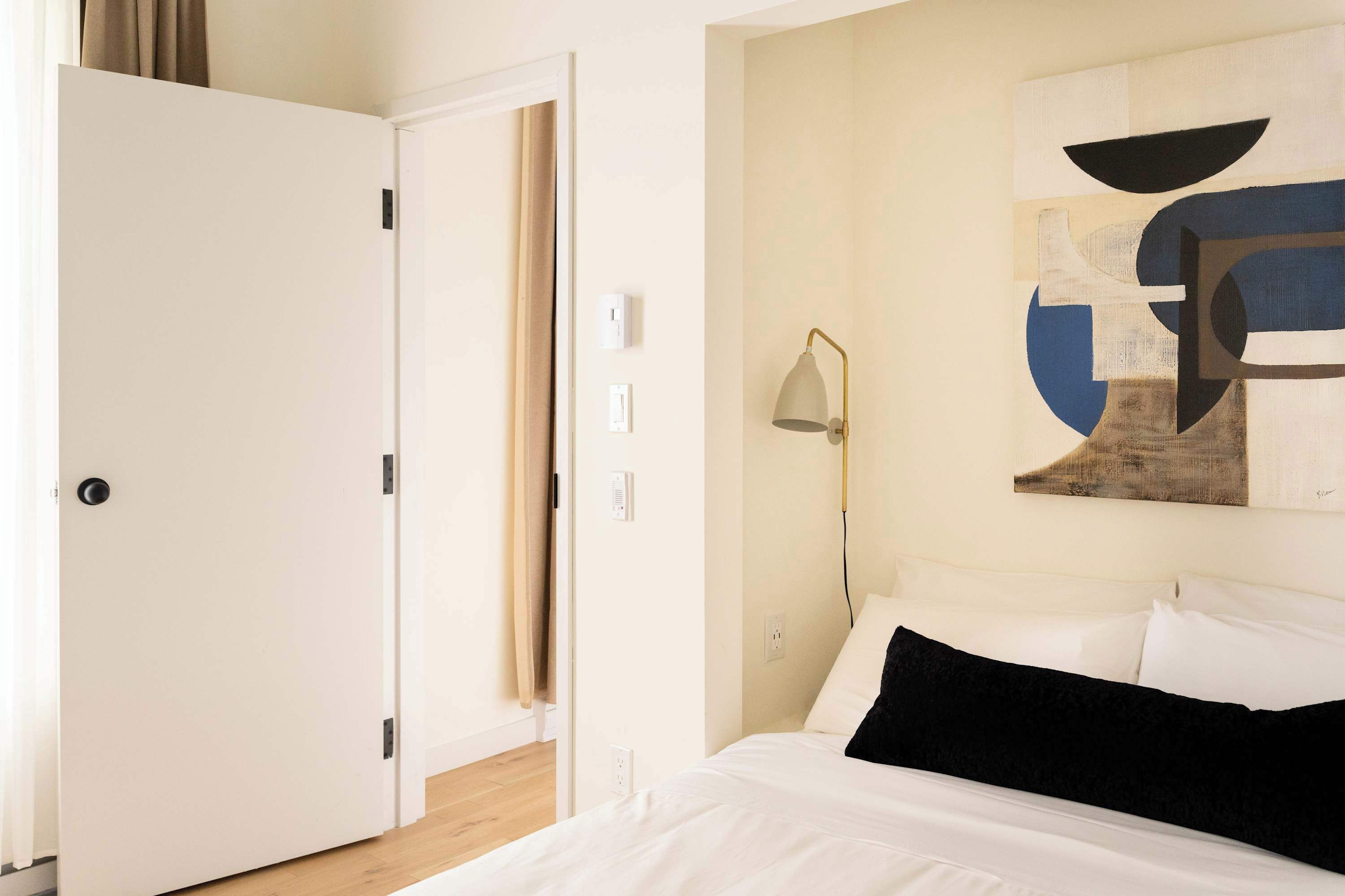 1 camera, una scrivania, Wi-Fi, lenzuola