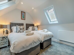 3 bedrooms, free WiFi, bed sheets