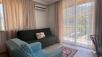 Standard suit | Aire de séjour | Téléviseur