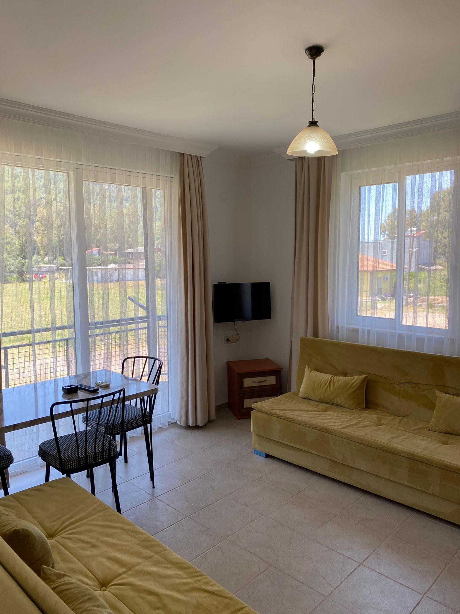 Premium bedding, individually decorated, individually furnished, desk