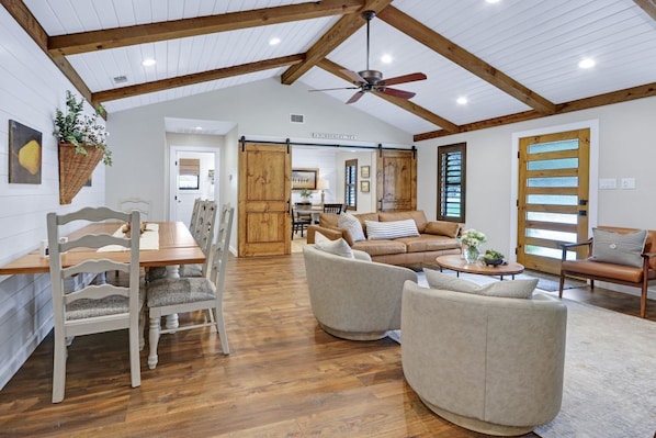 TV, fireplace - Coachman Cottage, perfectly charming getaway for families or couples. (Wimberley)