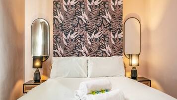 2 chambres, fer et planche à repasser, Wi-Fi, draps fournis