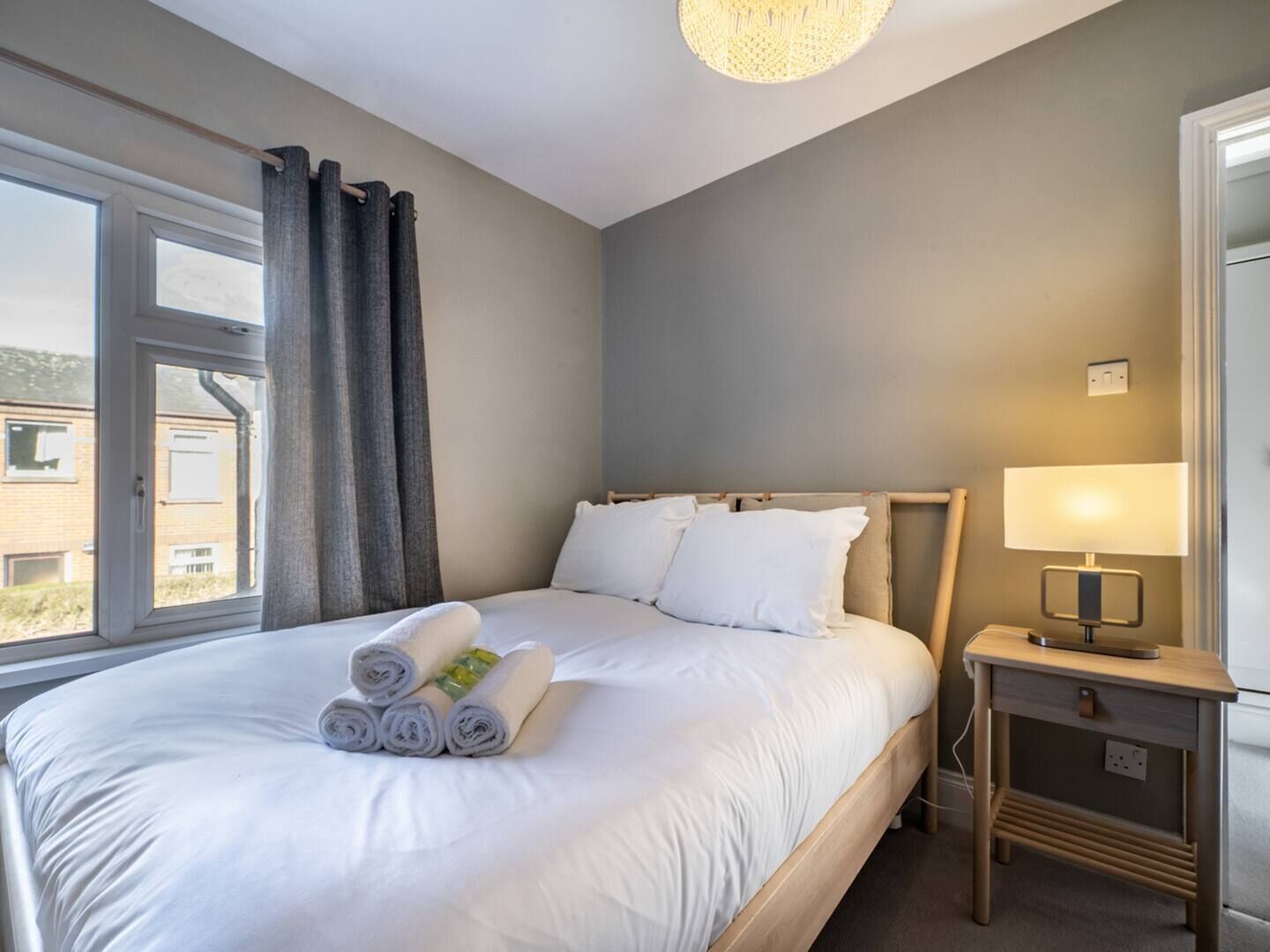 2 chambres, fer et planche à repasser, Wi-Fi, draps fournis