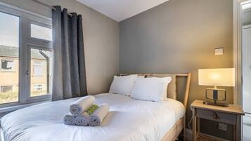 2 chambres, fer et planche Ă repasser, Wi-Fi, draps fournis