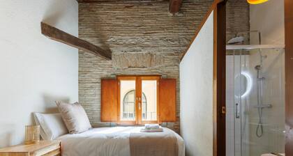 Calderers El Bou - Holiday Apartment Rental Girona | Bravissimo