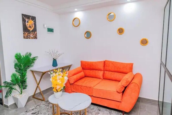 Una Smart TV, un reproductor estéreo