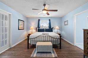 2 slaapkamers, een strijkplank/strijkijzer, gratis wifi, beddengoed