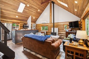 Smart TV, fireplace, books, music library - Rustic Mountain Cabin • 10 Private Acres • Hot Tub • Sauna • Dog-Friendly (Hoodsport)