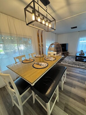 Dining - Hotel Colorado minutes from Lake Powell  (Page)