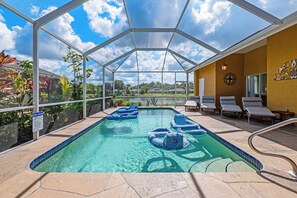 屋外プール、温水プール