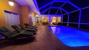 Udendørs pool, opvarmet pool