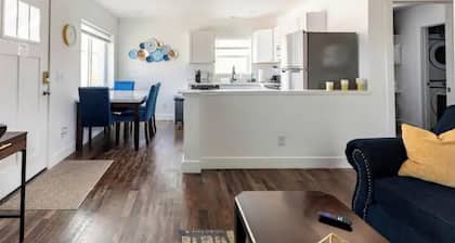 Standalone Cottage - 2Bds/mins to recreation & fun